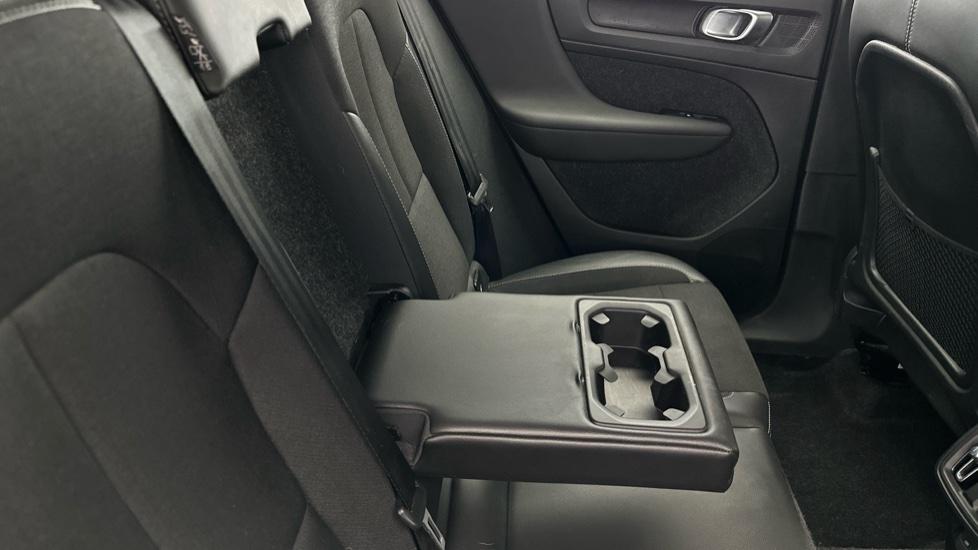 Rear Armrest/ Cup Holder