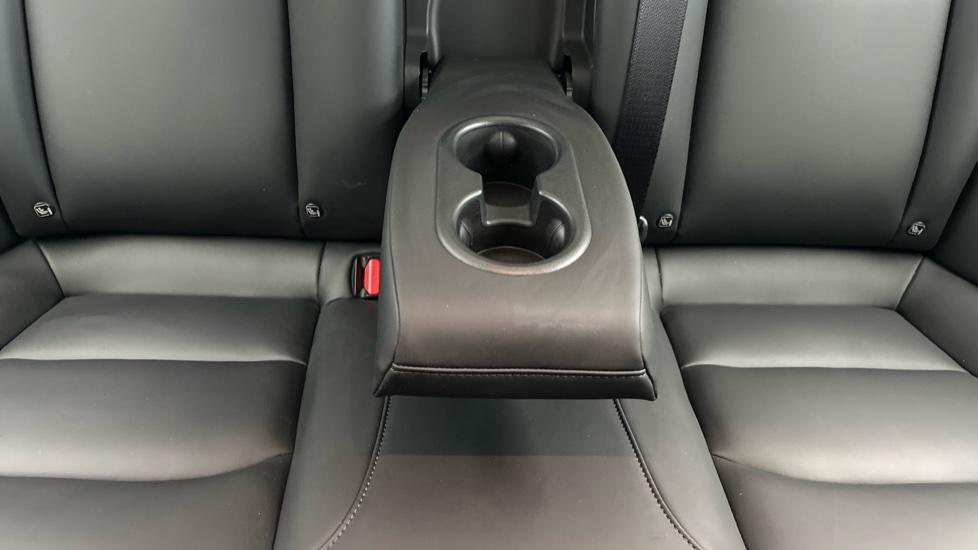 Rear Armrest/ Cup Holder