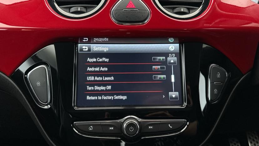 Apple Car Play & Android Auto