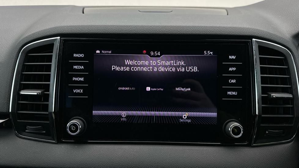 Apple Car Play & Android Auto