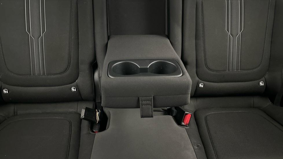 Rear Armrest/ Cup Holder