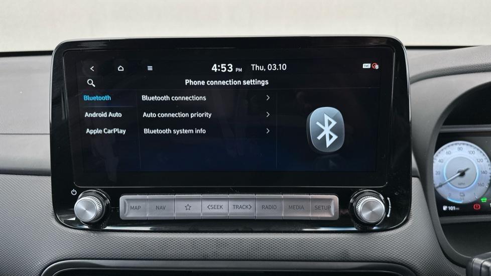 Bluetooth / Apple CarPlay / Android Auto 