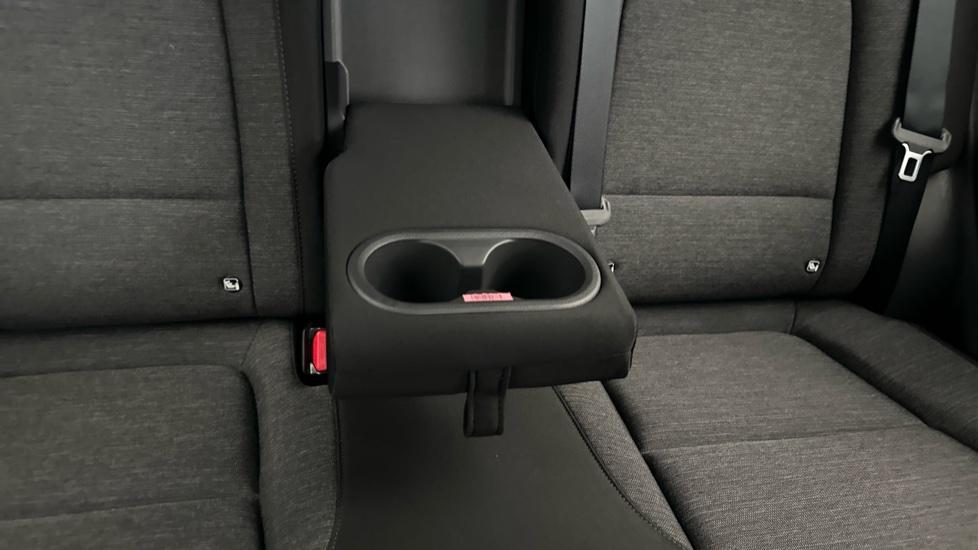 Rear Armrest/ Cup Holder