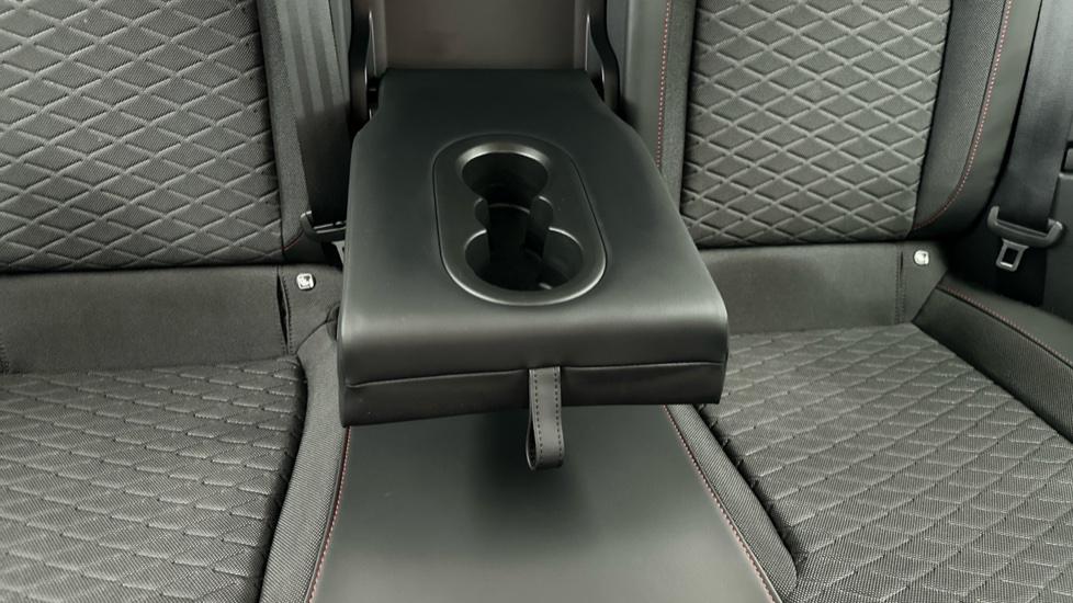 Rear Armrest/ Cup Holder