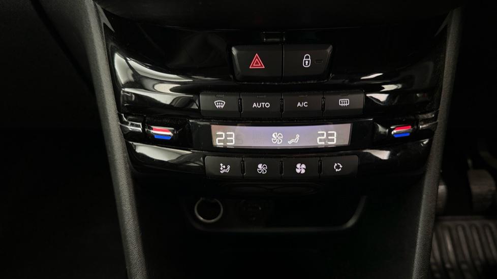 Air Conditioning /Dual Climate Control 