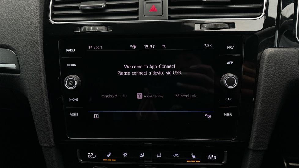 Apple Car Play & Android Auto