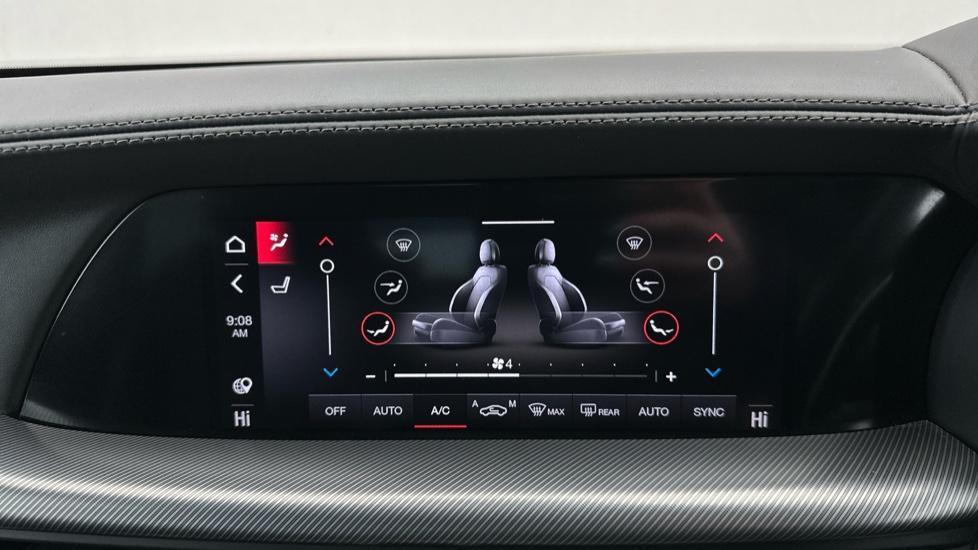 Dual Climate Control  / Air Conditioning 