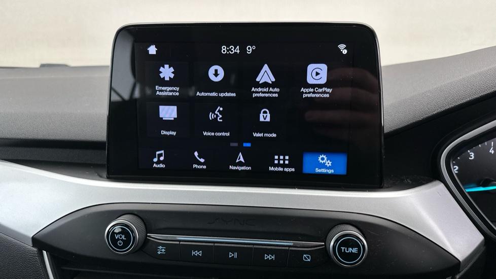 Apple Car Play & Android Auto