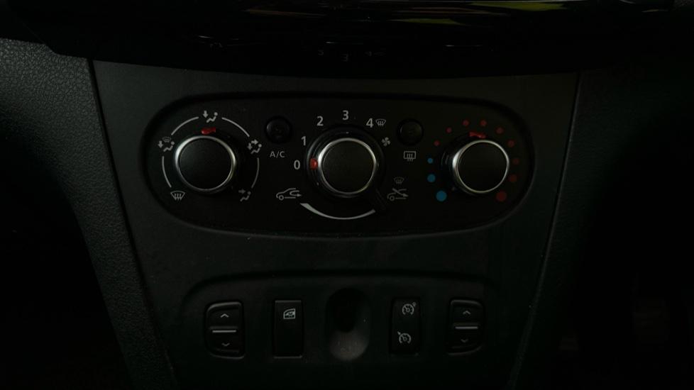 Air Conditioning /Cruise Control/Speed Limiter 