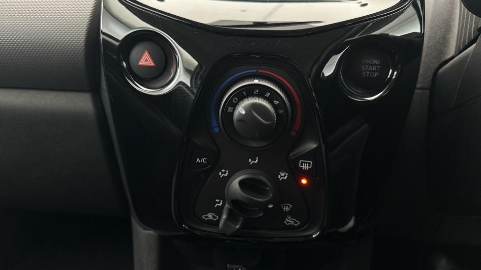 Electric Windows / Wing Mirrors / Auto Stop/Start