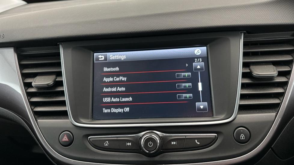 Apple Car Play & Android Auto