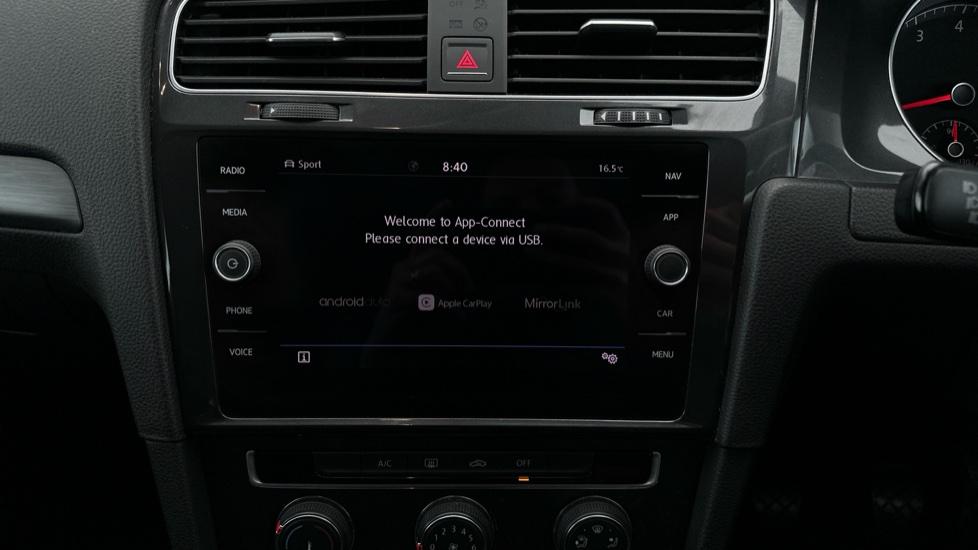 Apple Car Play & Android Auto