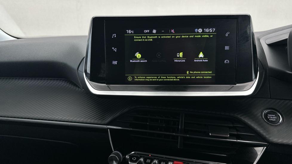 Bluetooth / Apple CarPlay / Android Auto 