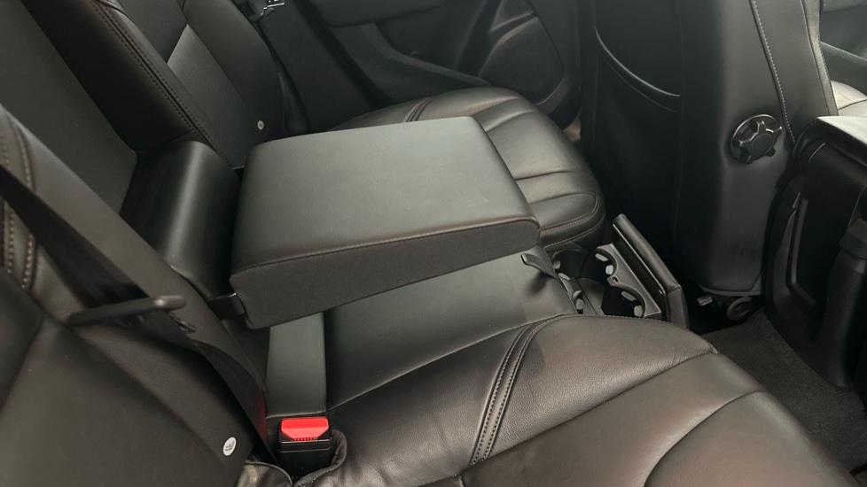 Rear Armrest/ Cup Holder