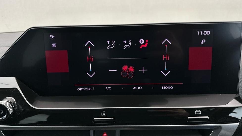 Dual Climate Control  / Air Conditioning 