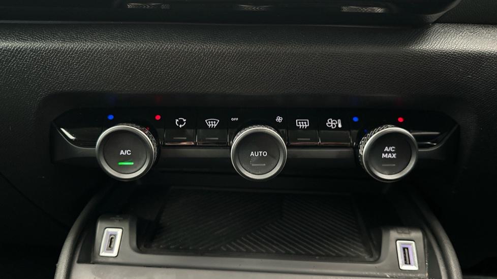 Air Conditioning /Dual Climate Control 