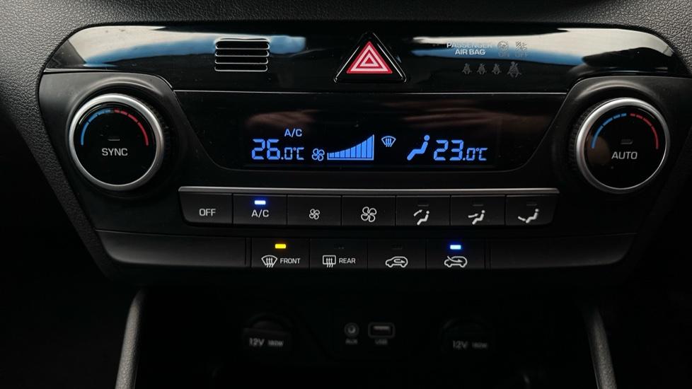 Air Conditioning /Dual Climate Control 