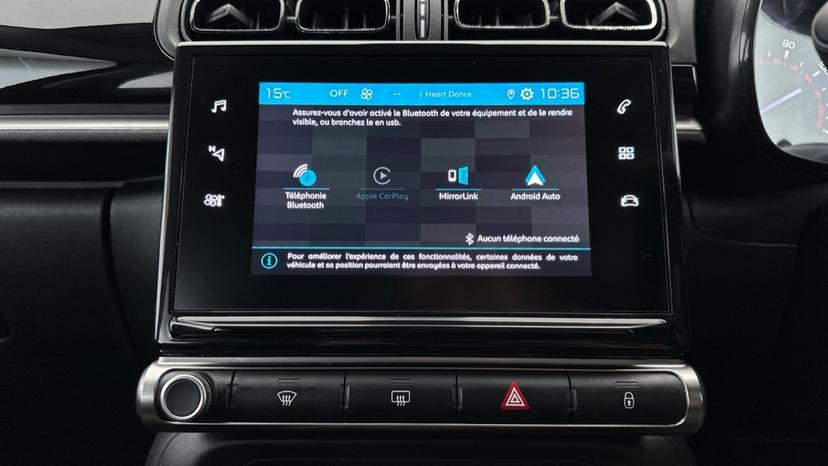 Apple CarPlay/Android Auto /Bluetooth