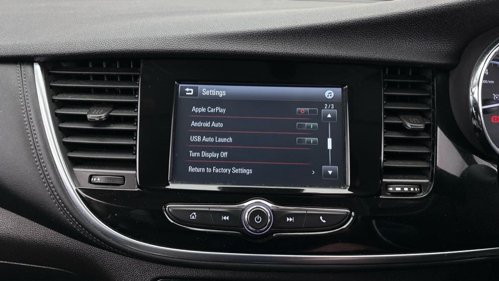 Apple Car Play & Android Auto