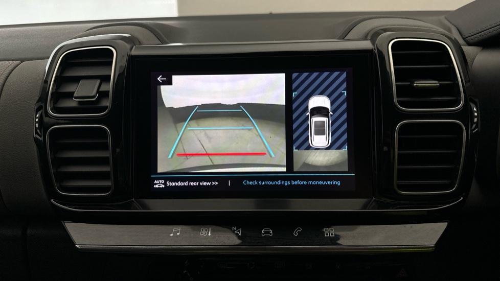 Rear View Camera/Park Pilot 