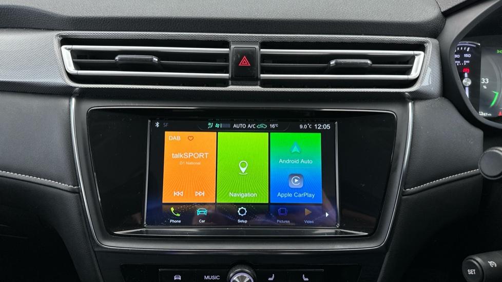 Apple Car Play & Android Auto