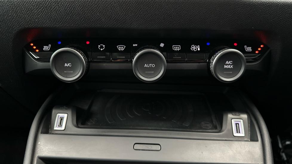 Heated Seats /Wireless Charger 