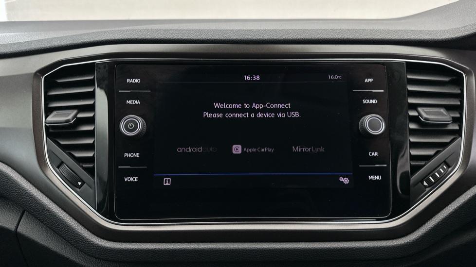 Apple Car Play & Android Auto