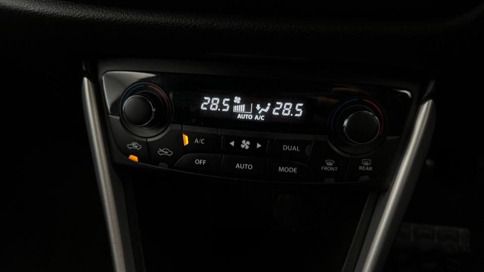 Air Conditioning /Dual Climate Control 