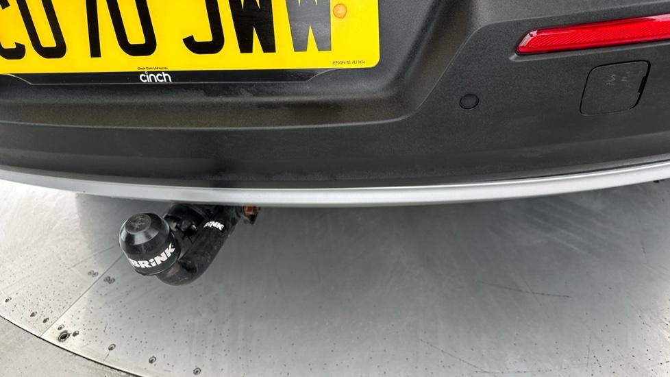 Rear Parking Sensors / Tow Bar