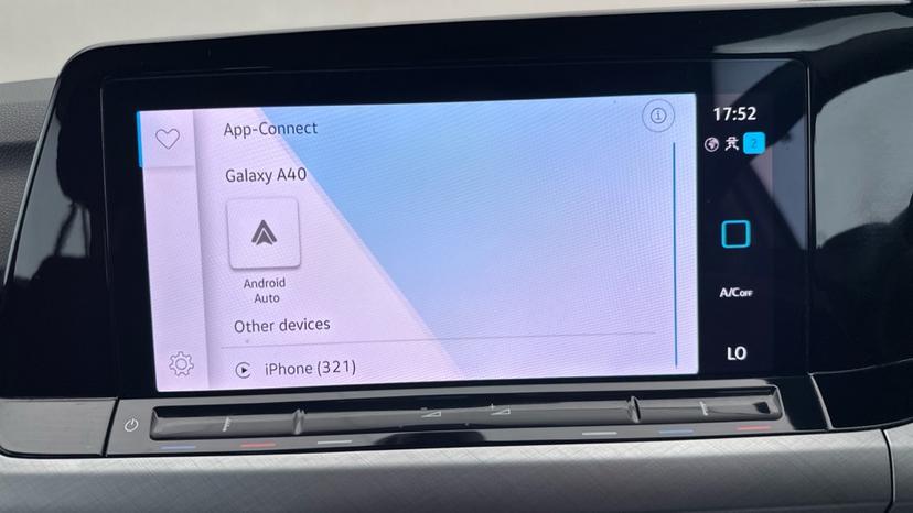 Apple CarPlay /Android Auto 