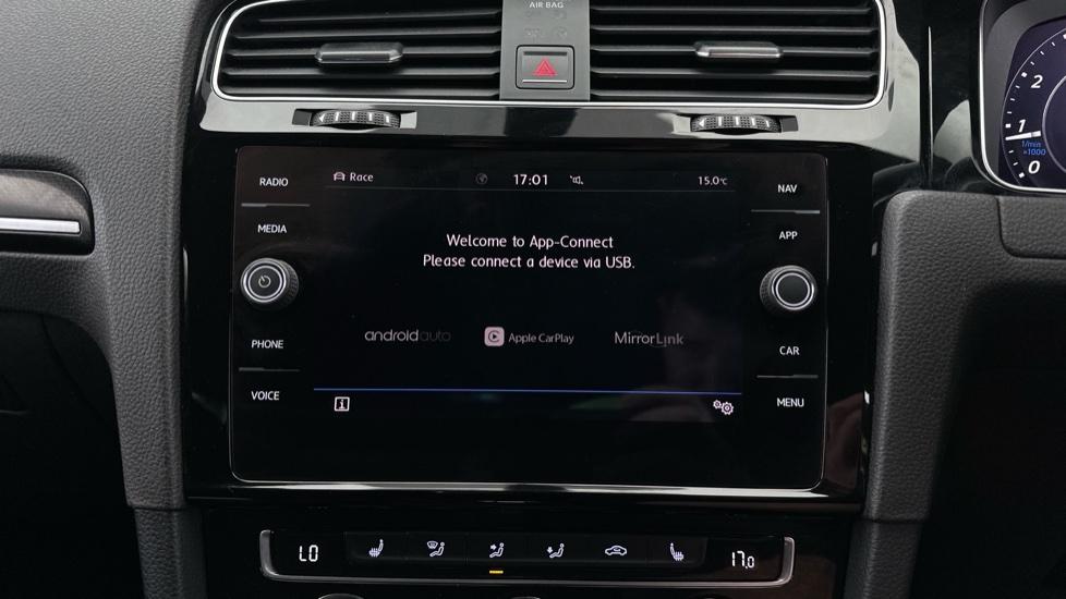 Apple Car Play & Android Auto