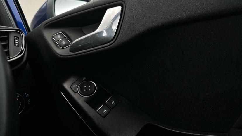 Electric Windows / Wing Mirrors 