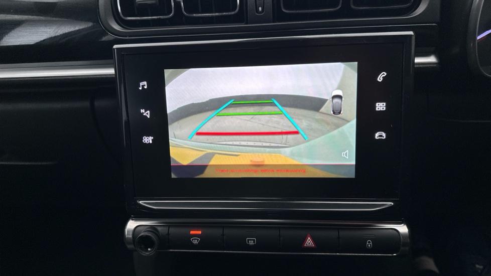 Rear View Camera/Park Pilot 