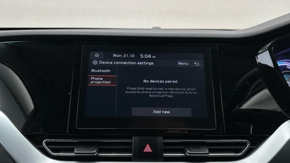 Apple Car Play & Android Auto