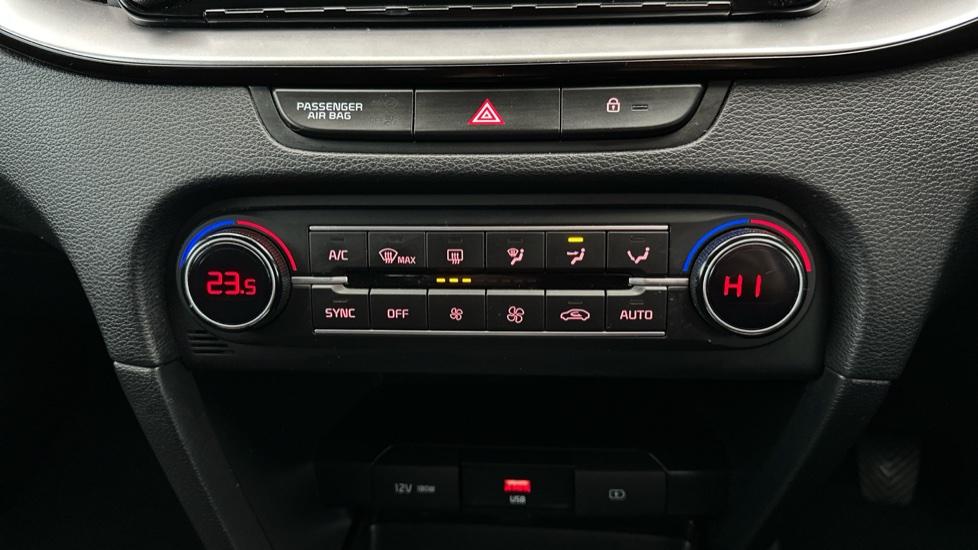 Air Conditioning /Dual Climate Control 