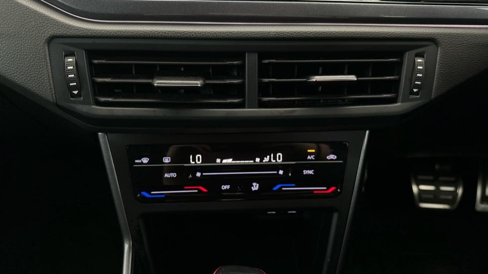 Air Conditioning /Dual Climate Control 