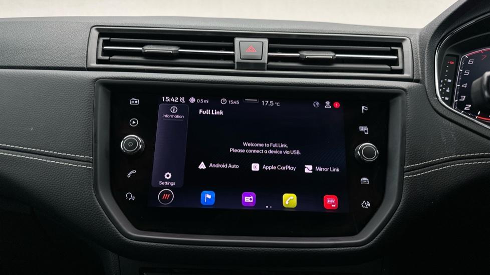 Apple Car Play & Android Auto