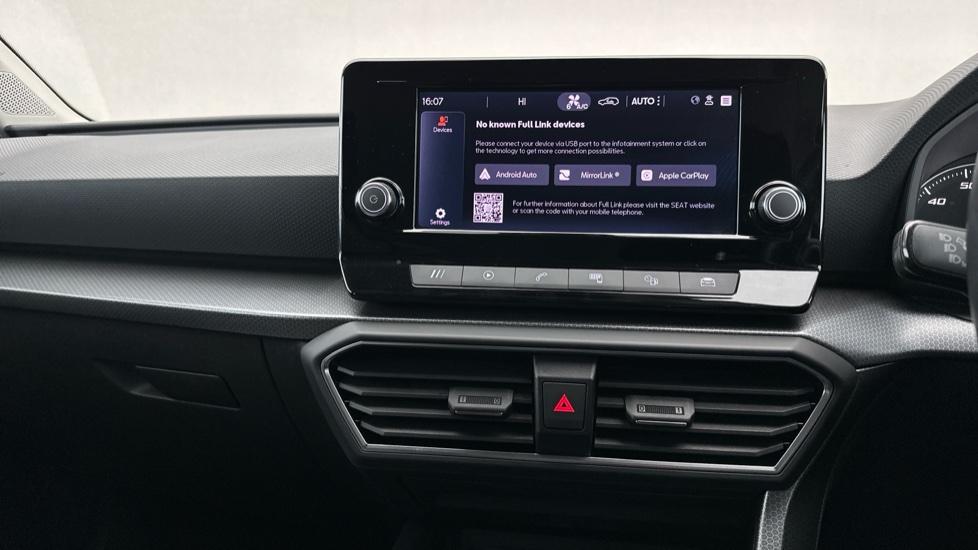 Apple Car Play & Android Auto