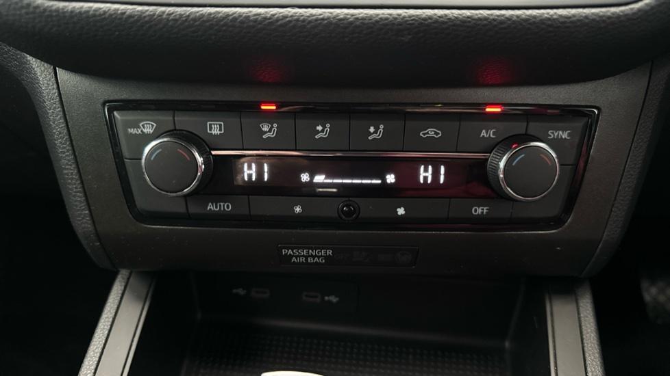 Air Conditioning /Dual Climate Control 