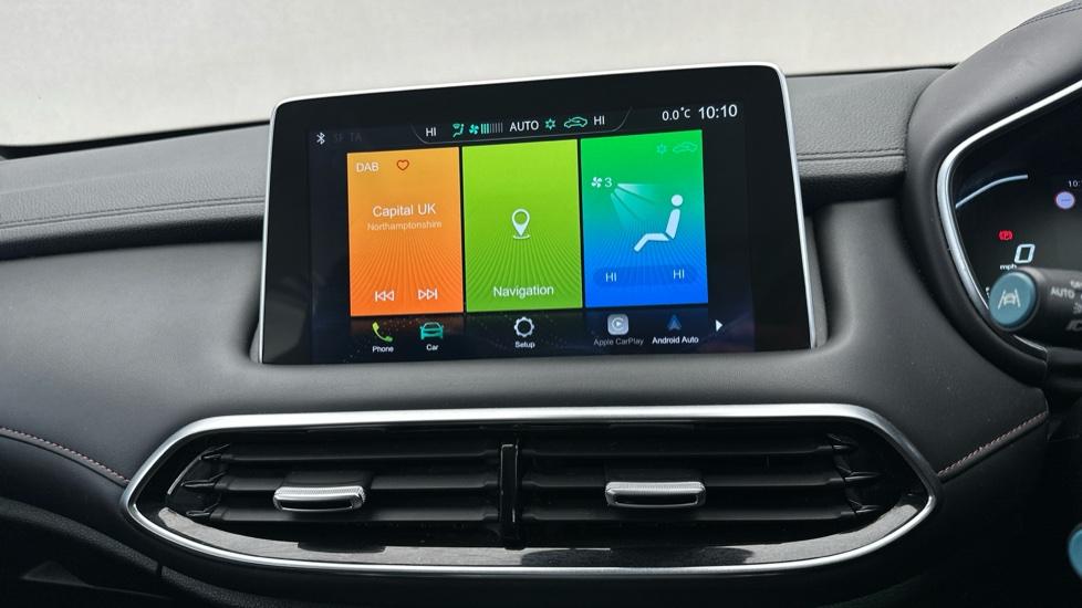 Apple Car Play & Android Auto