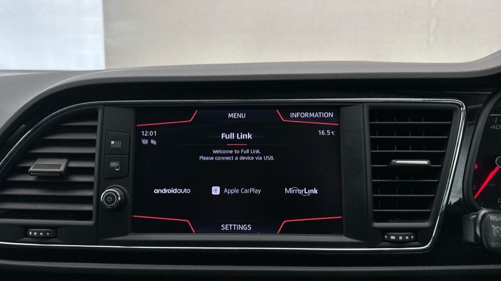 Apple Car Play & Android Auto