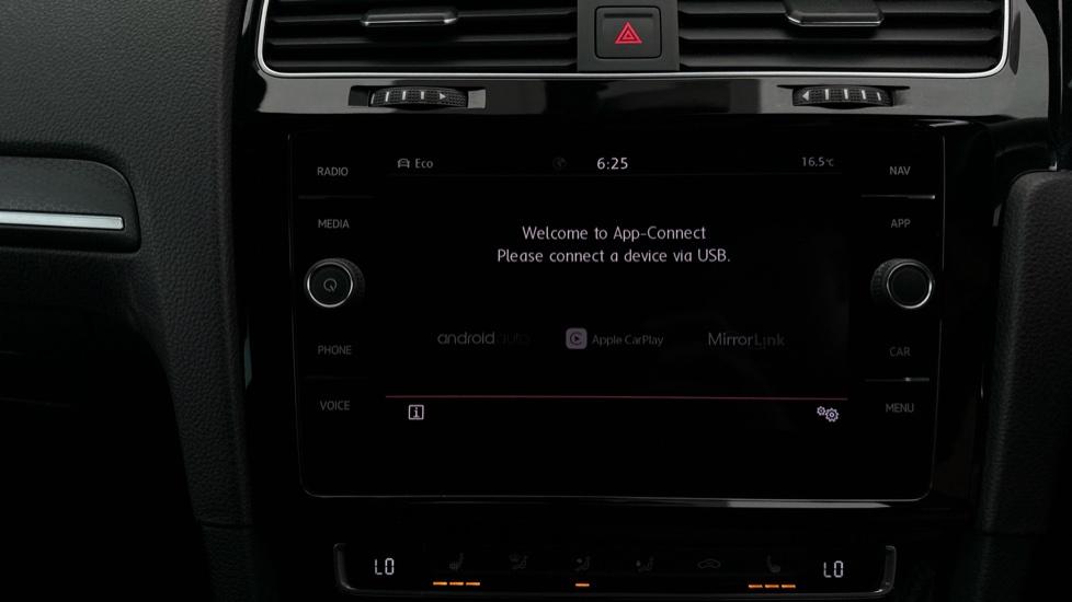 Apple Car Play & Android Auto