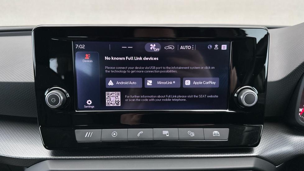 Apple Car Play & Android Auto