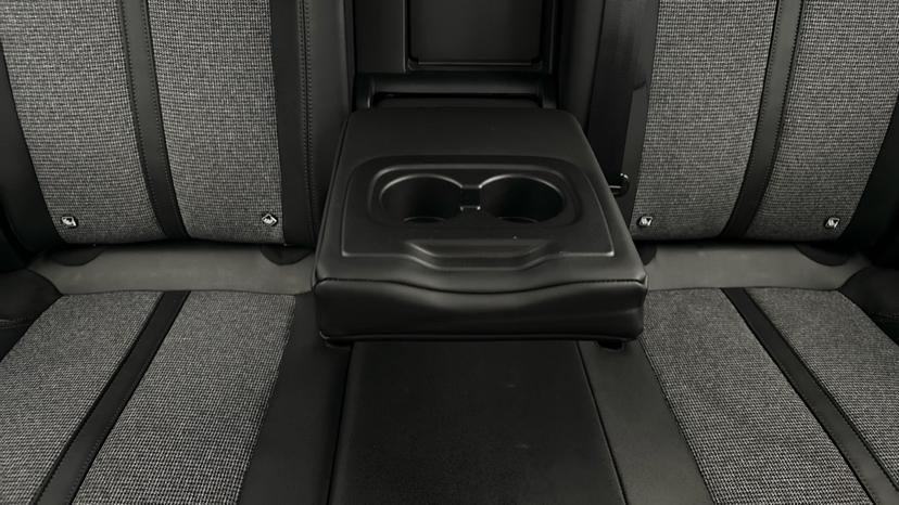 Rear Armrest/ Cup Holder