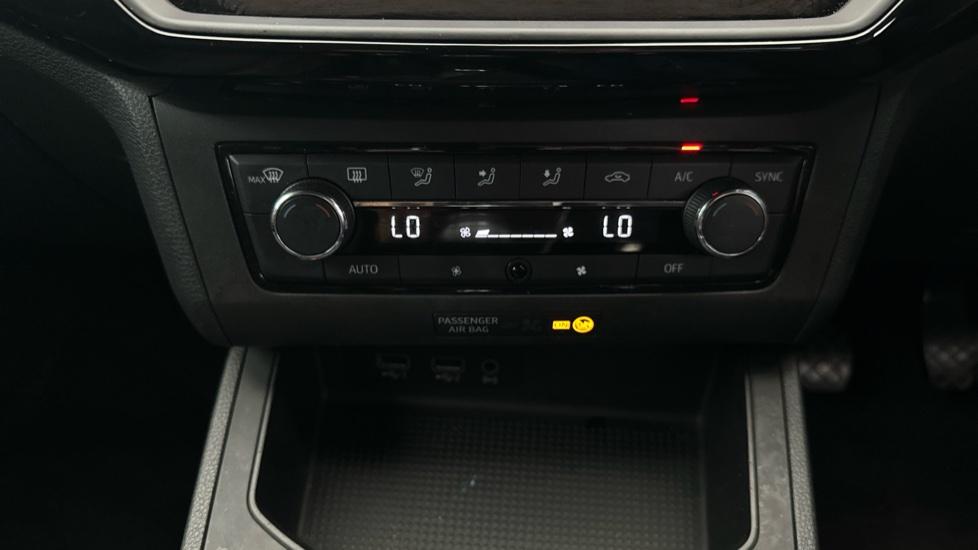 Air Conditioning /Dual Climate Control 