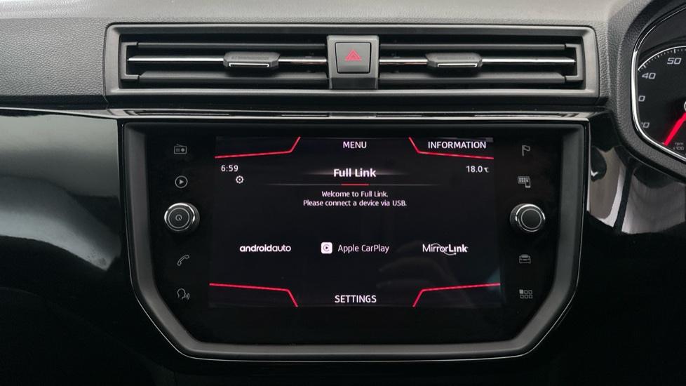 Apple Car Play & Android Auto