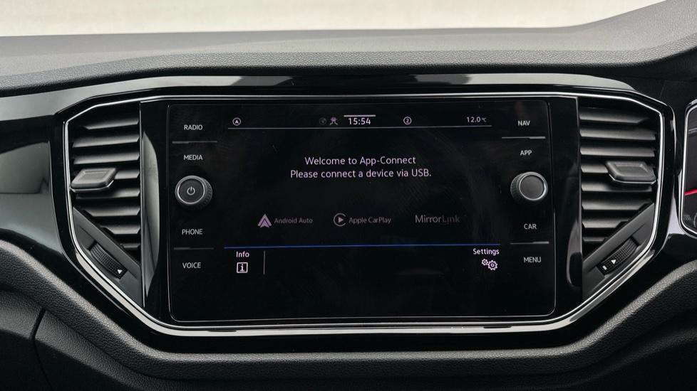 Apple Car Play & Android Auto