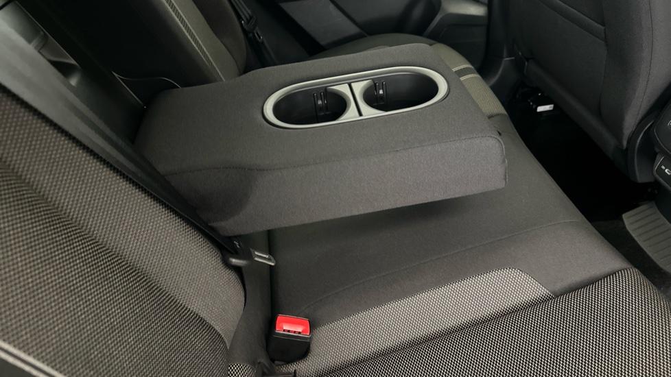 Rear Armrest/ Cup Holder