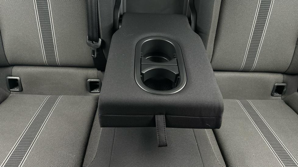 Rear Armrest/ Cup Holder