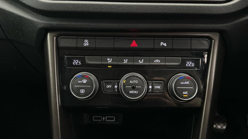 Auto Stop/Start/Air Conditioning /Dual Climate Control 